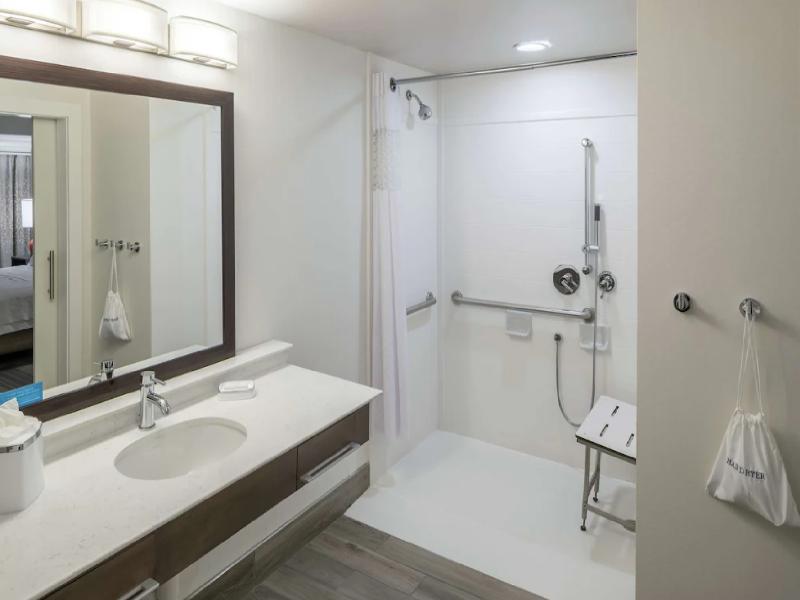 Hampton Inn & Suites by Hilton Atlanta Perimeter D image
