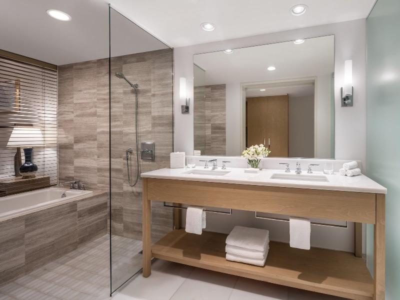 The Ritz-Carlton Residences, Waikiki Beach image
