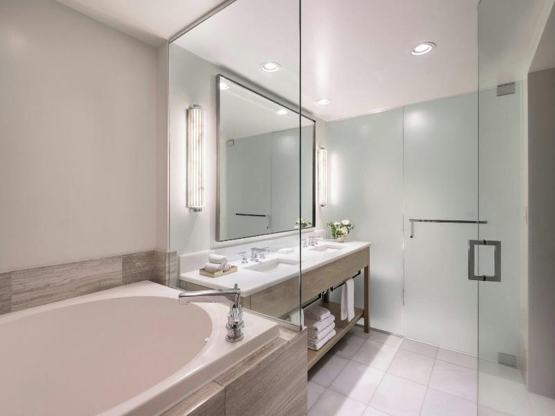 The Ritz-Carlton Residences, Waikiki Beach image