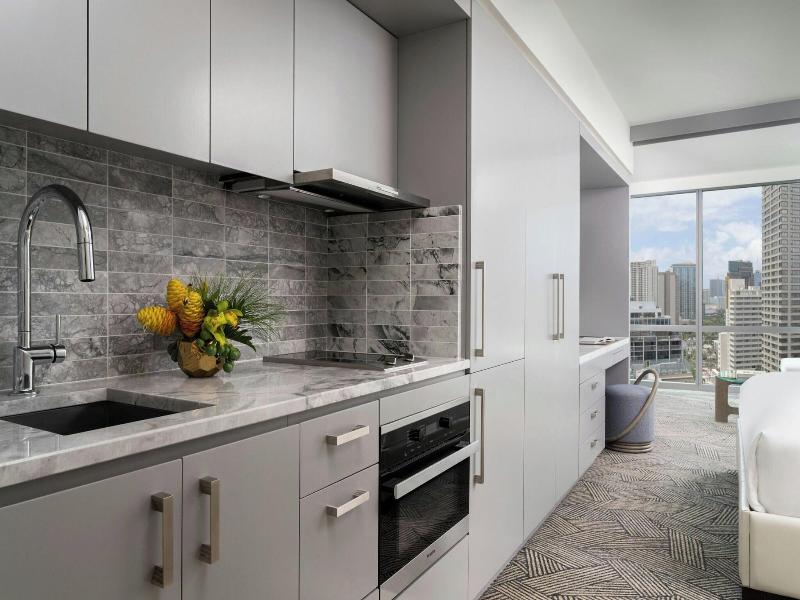The Ritz-Carlton Residences, Waikiki Beach image
