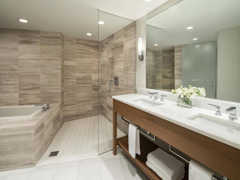 The Ritz-Carlton Residences, Waikiki Beach image