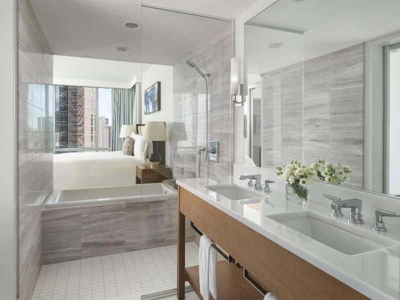 The Ritz-Carlton Residences, Waikiki Beach image