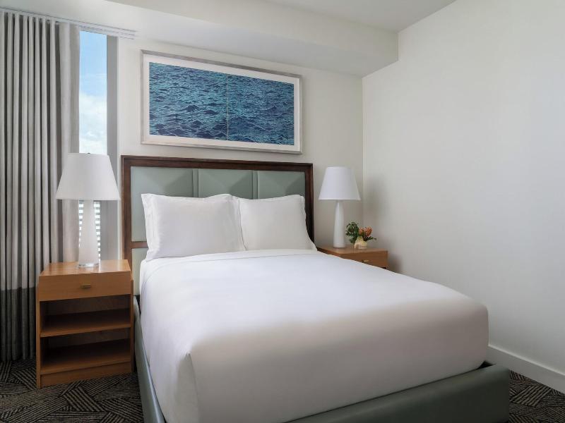 The Ritz-Carlton Residences, Waikiki Beach image