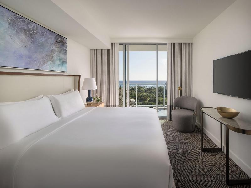 The Ritz-Carlton Residences, Waikiki Beach image