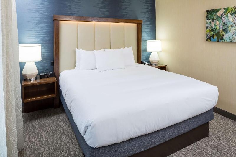 Doubletree By Hilton Boston - Andover image