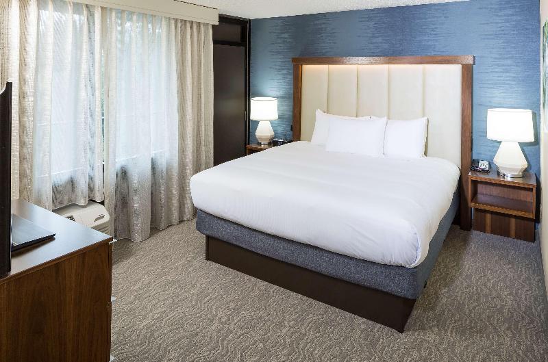 Doubletree By Hilton Boston - Andover image