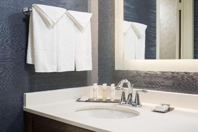 Doubletree By Hilton Boston - Andover image