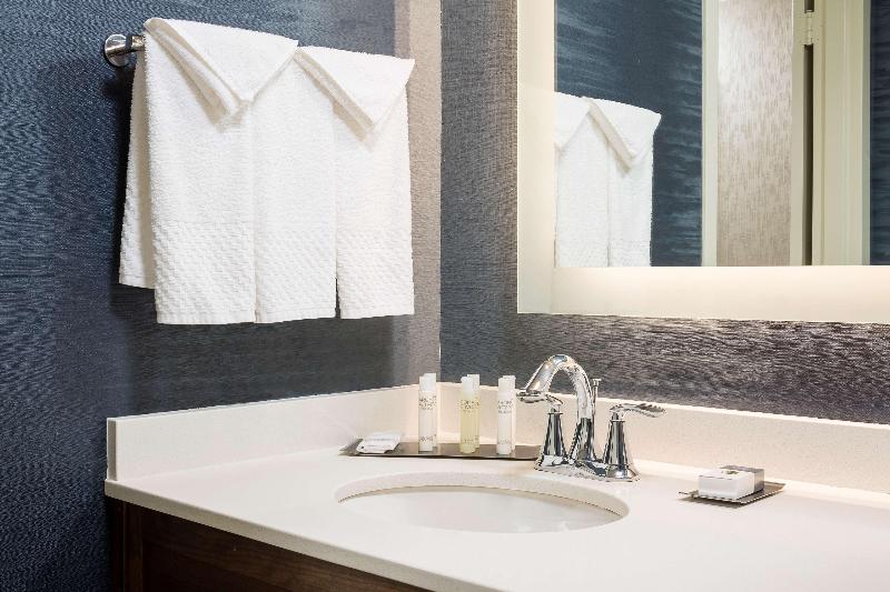 Doubletree By Hilton Boston - Andover image