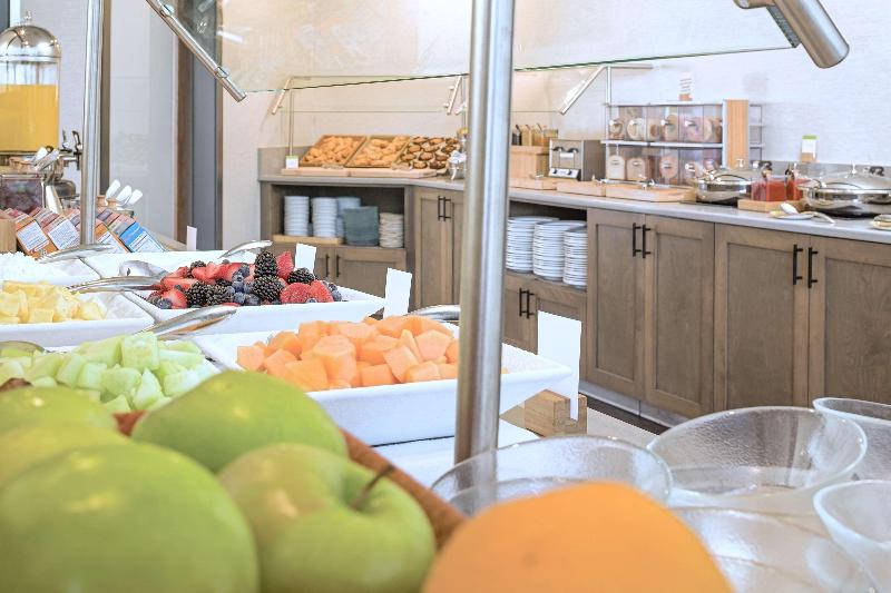 Doubletree By Hilton Boston - Rockland image