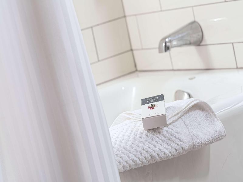 Doubletree By Hilton Boston - Rockland image