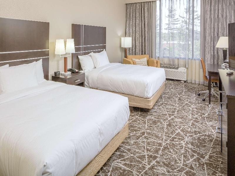 Doubletree By Hilton Boston - Rockland image