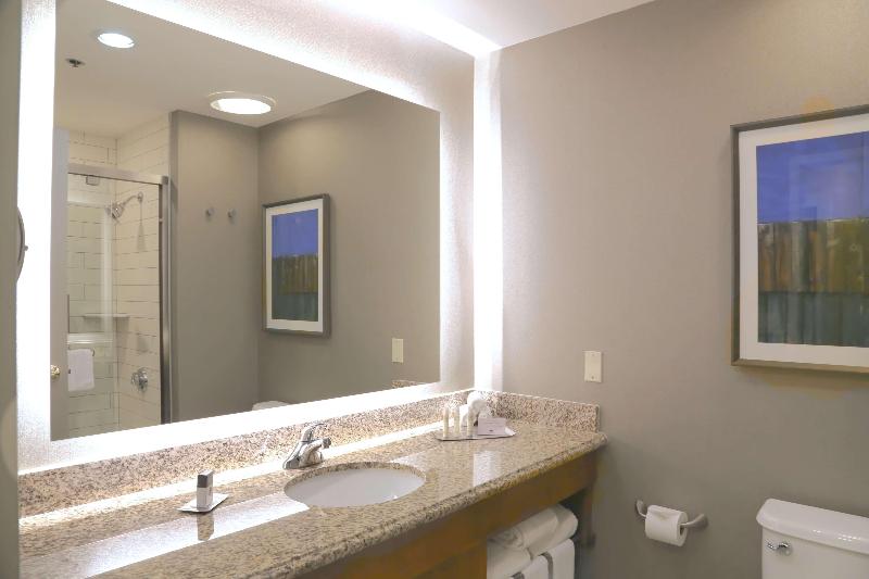 Doubletree By Hilton Boston - Rockland image
