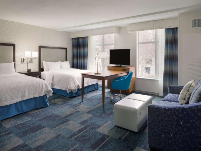 Hampton Inn & Suites Rosemont Chicago O'Hare image