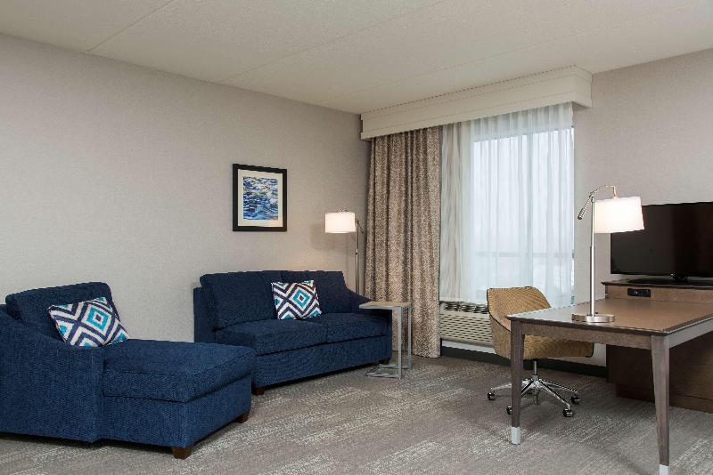 Hampton Inn & Suites Grand Rapids/Downtown, Mi image