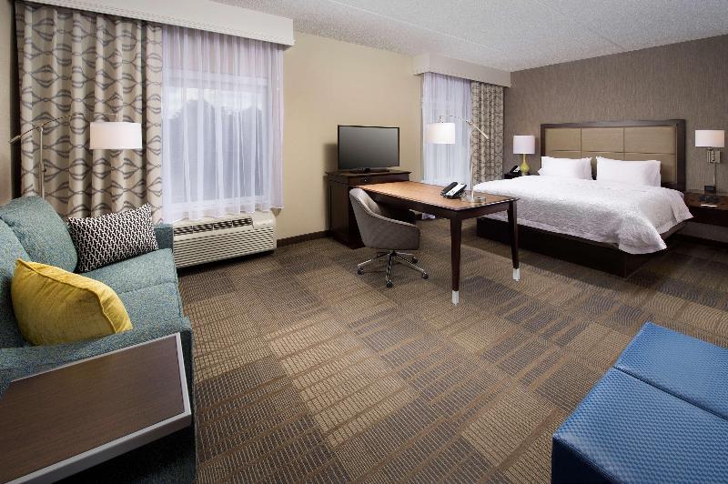 Hampton Inn & Suites By Hilton Falls Church image