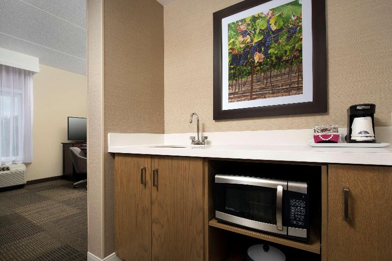 Hampton Inn & Suites By Hilton Falls Church image