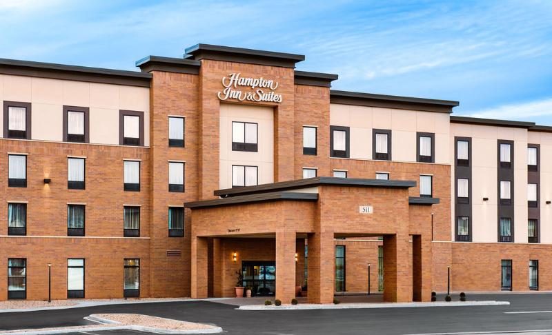 Hampton Inn & Suites La Crosse Downtown