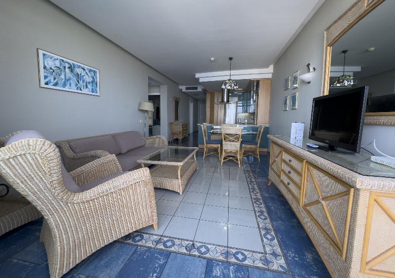 Holiday Club Jardin Amadores image