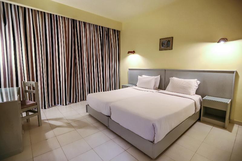 Sunny Days Mirette Family Resort image