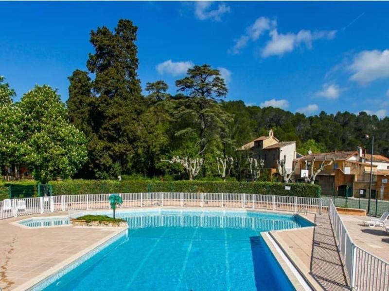 Le Domaine Du Thronnet image