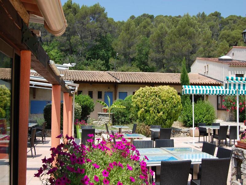 Le Domaine Du Thronnet image