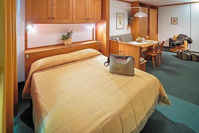 Hotel Cristallino image