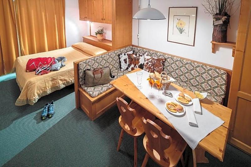 Hotel Cristallino image