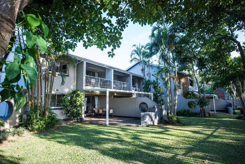 Lake View Cabanas