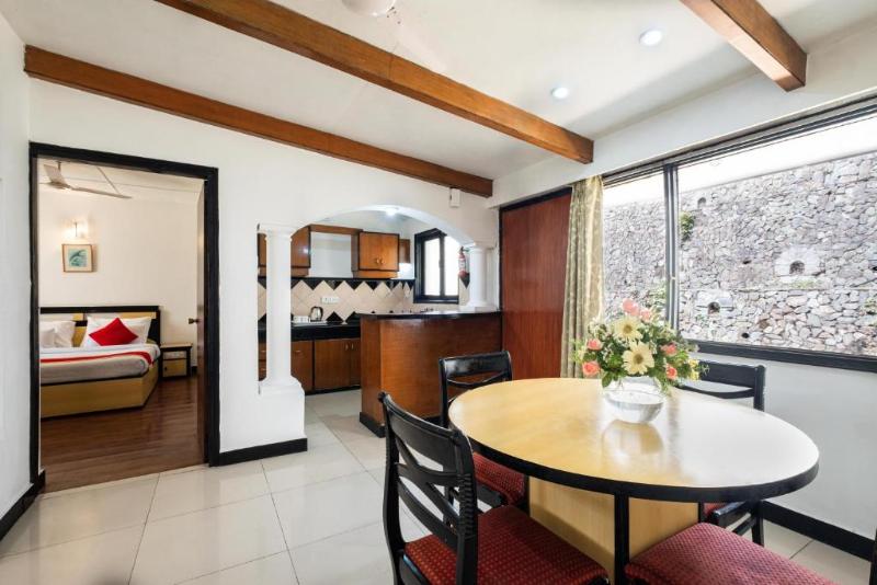 Country Inn Bhimtal image