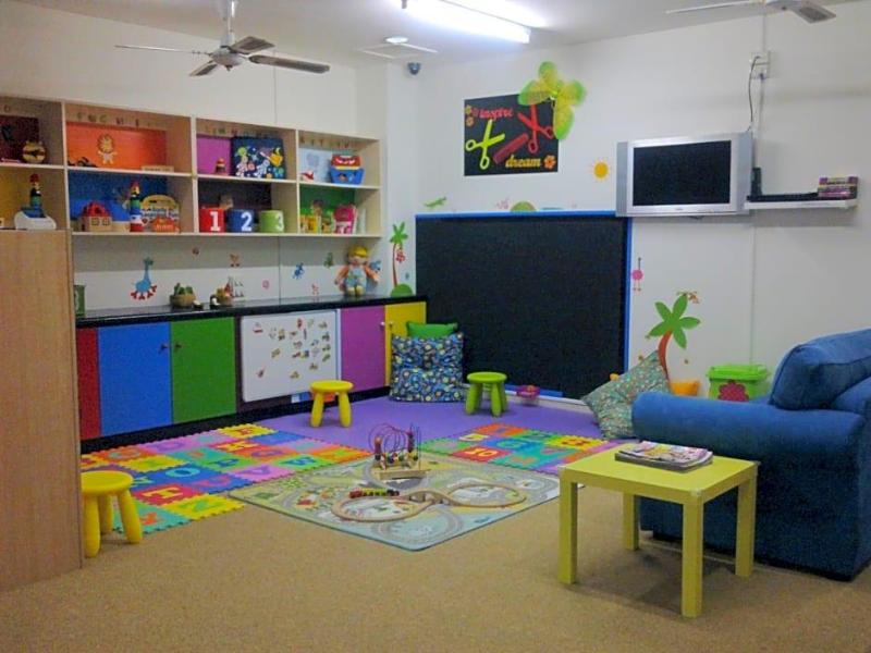Mariner Shores Resort image