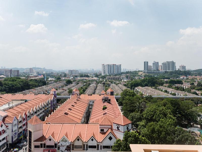 Resort Suites at Sunway Lagoon Resort image