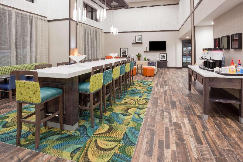 Hampton Inn & Suites Sioux City South image