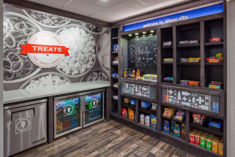 Hampton Inn & Suites Sioux City South image
