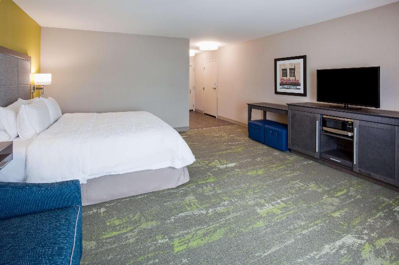Hampton Inn & Suites Sioux City South image