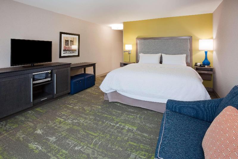 Hampton Inn & Suites Sioux City South image