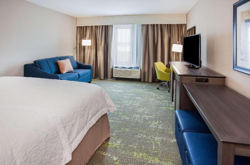 Hampton Inn & Suites Sioux City South image