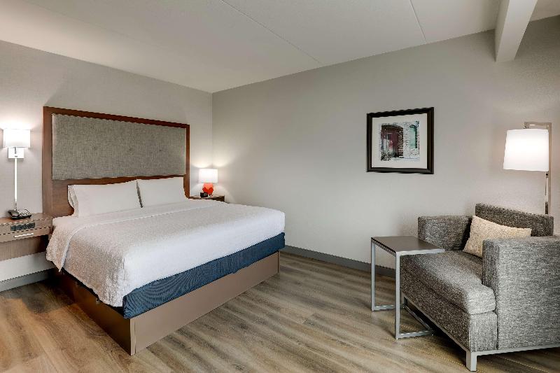 Hampton Inn & Suites Rome image