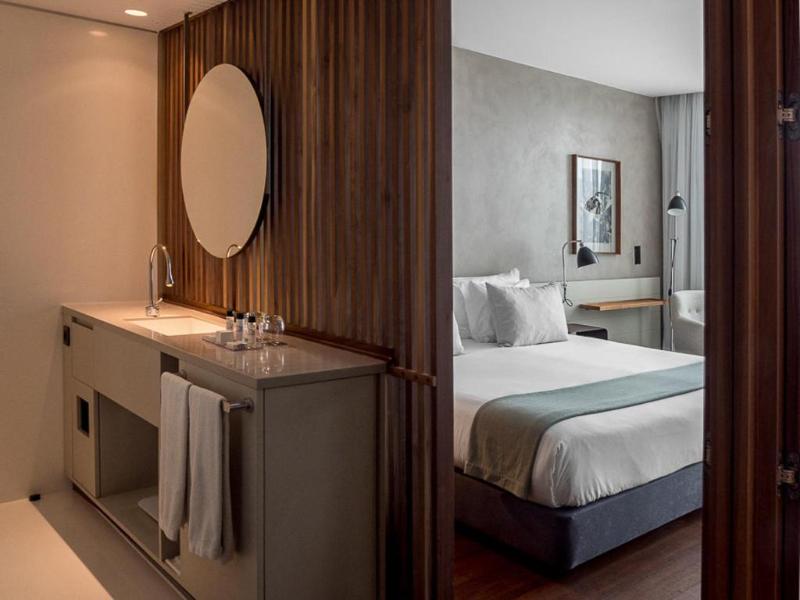 Bed room