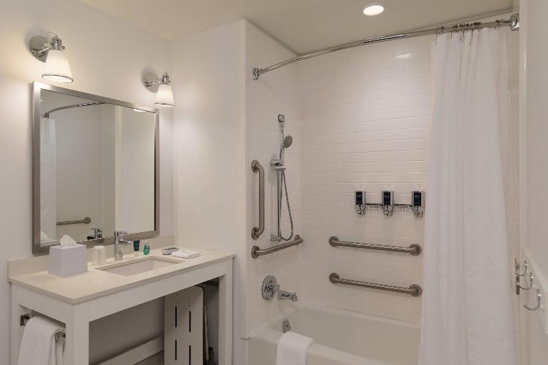 Four Points by Sheraton Seattle Airport South image