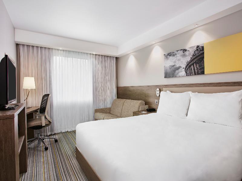Hampton By Hilton Oxford image