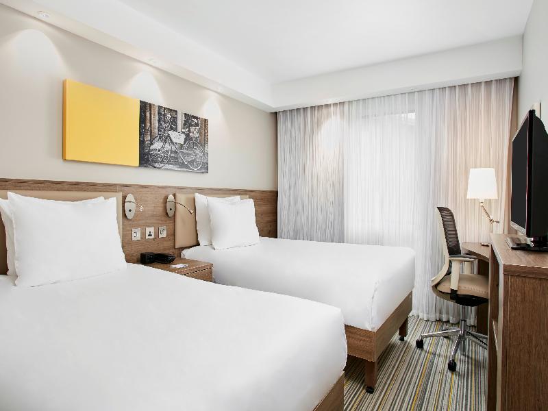 Hampton By Hilton Oxford image
