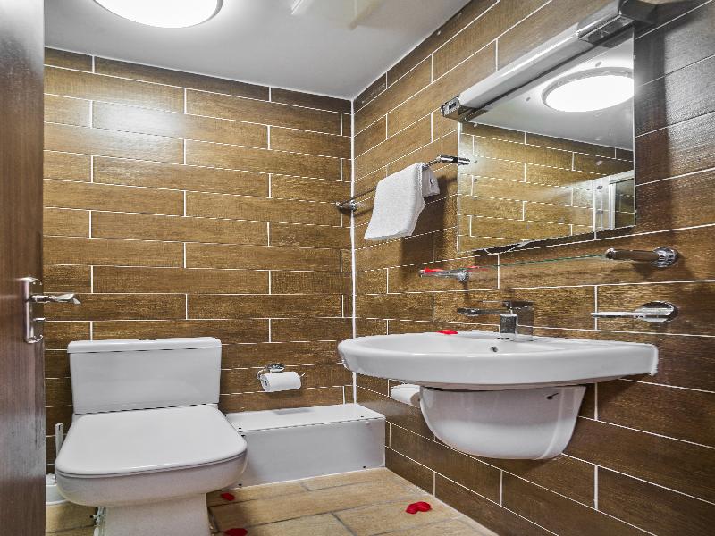 Lucky 8 Hotel image