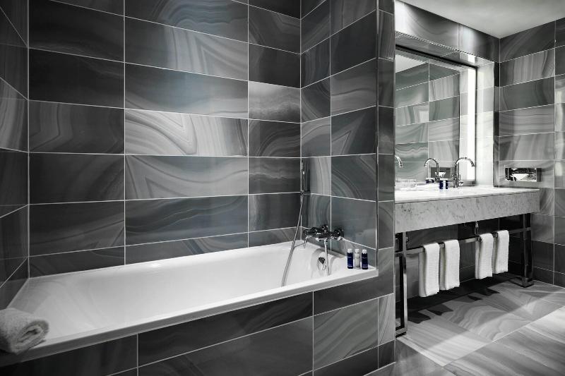 Baku Marriott Hotel Boulevard image