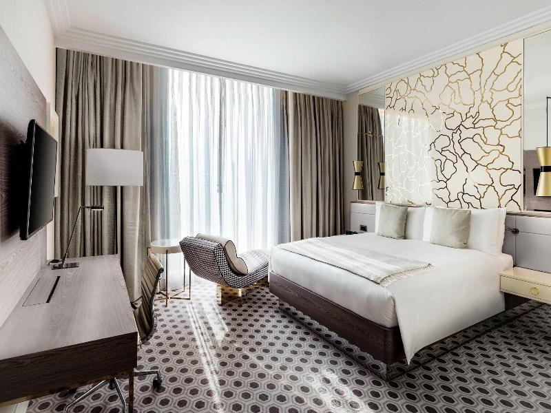 Baku Marriott Hotel Boulevard image
