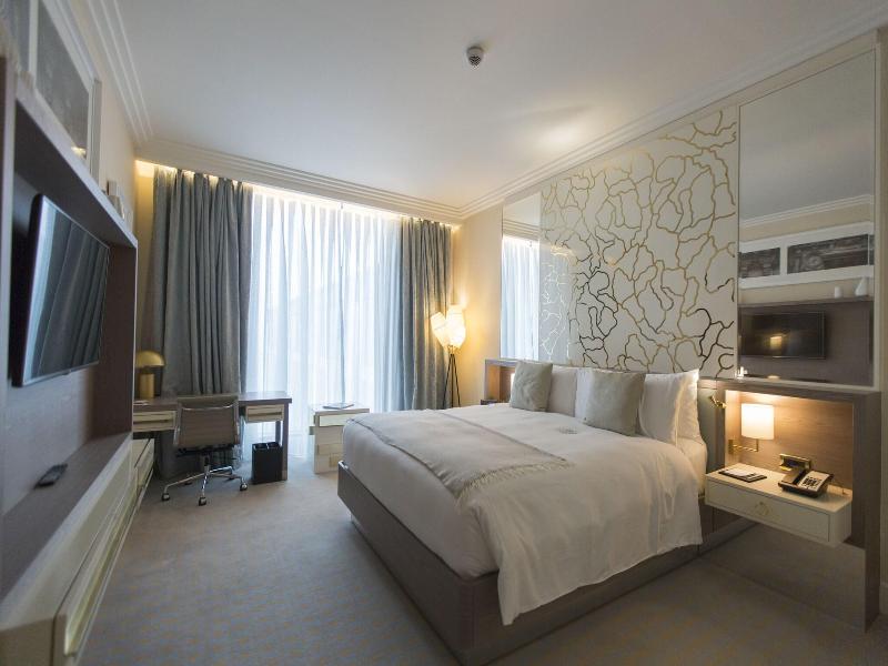 Baku Marriott Hotel Boulevard image