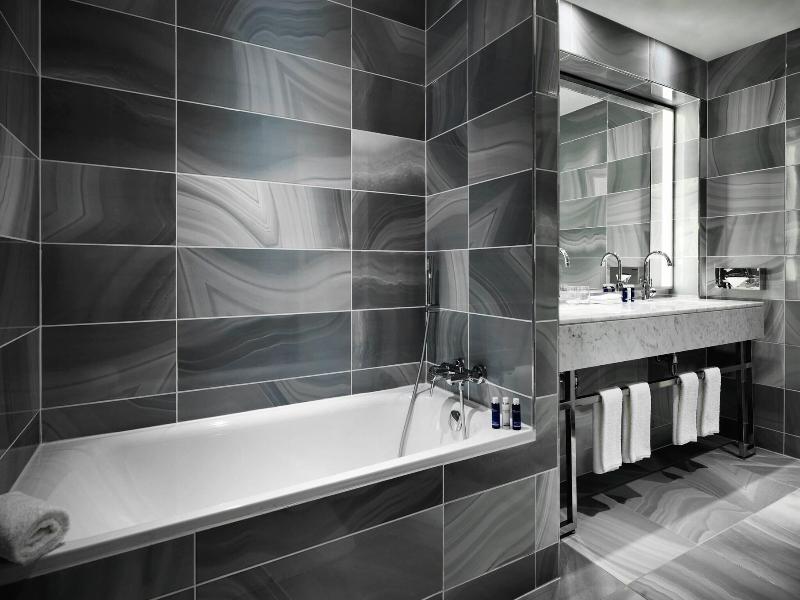 Baku Marriott Hotel Boulevard image