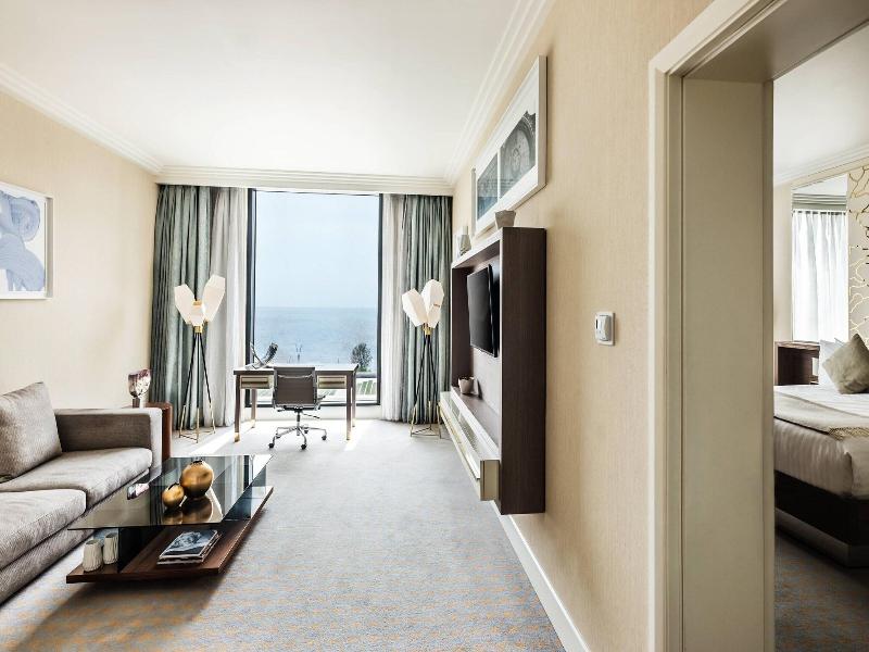 Baku Marriott Hotel Boulevard image