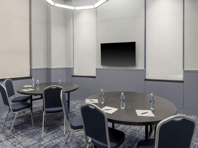 Four Points by Sheraton New York Downtown image