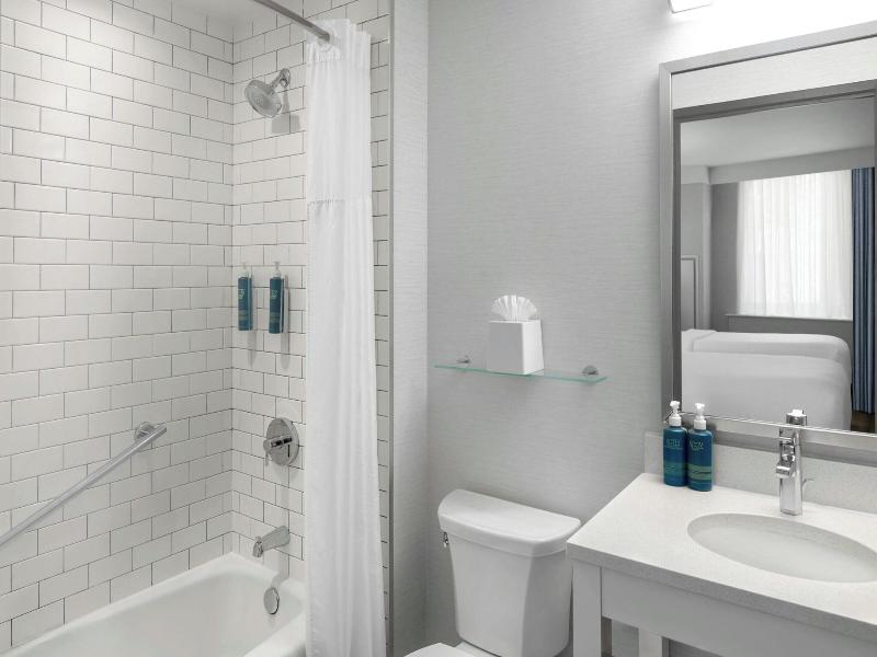 Four Points by Sheraton New York Downtown image