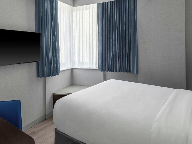 Four Points by Sheraton New York Downtown image